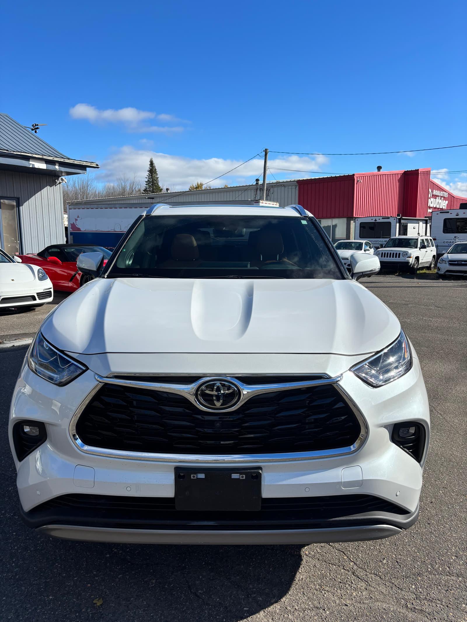 Toyota Highlander 2023 - Image 2