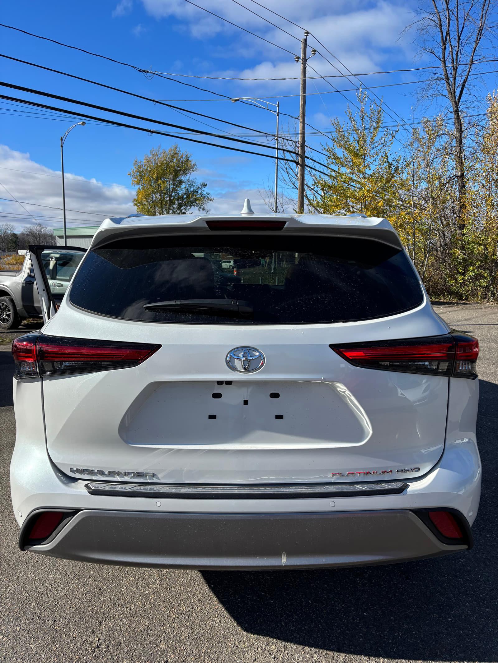 Toyota Highlander 2023 - Image 6