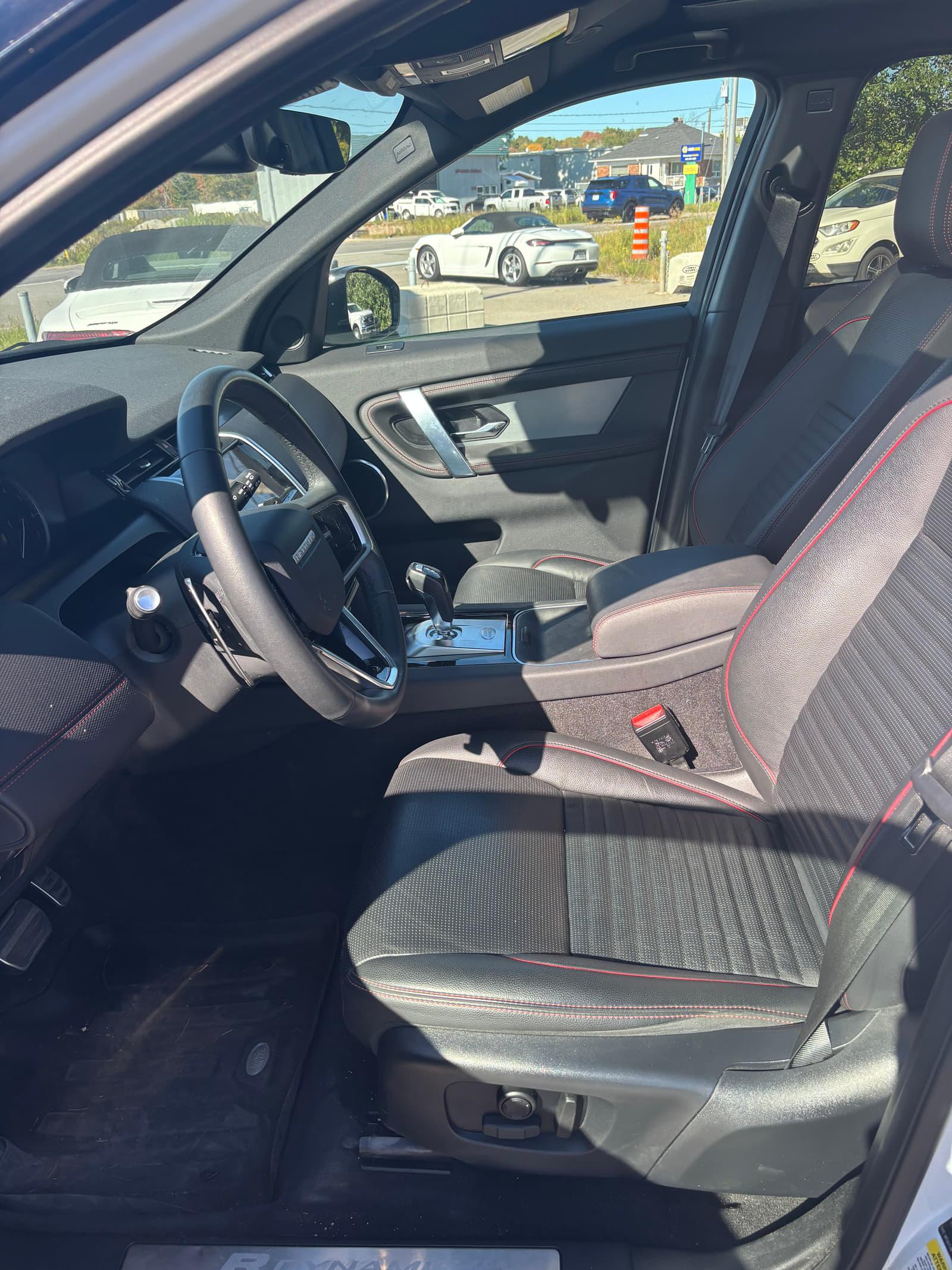 Land Rover Discovery Sport 2023 - Image 8