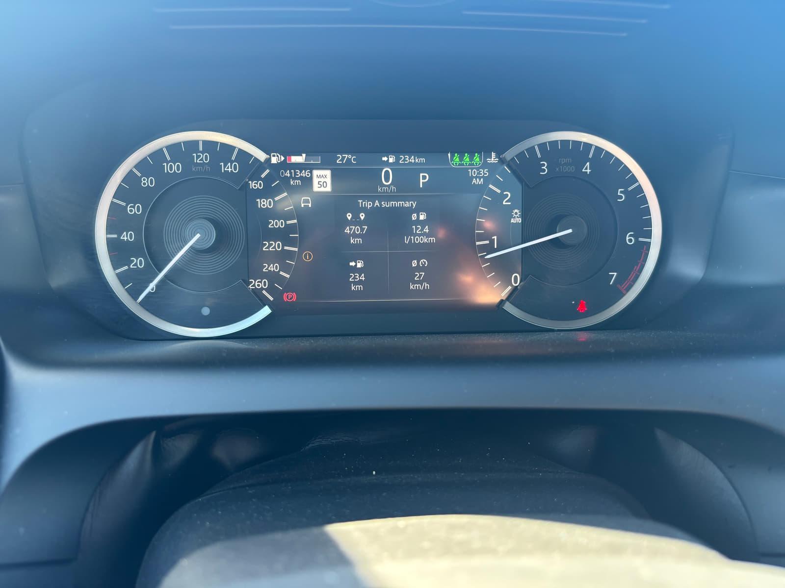 Land Rover Discovery Sport 2023 - Image 10