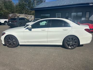 Mercedes-Benz C-Class 2016 - Thumbnail 3