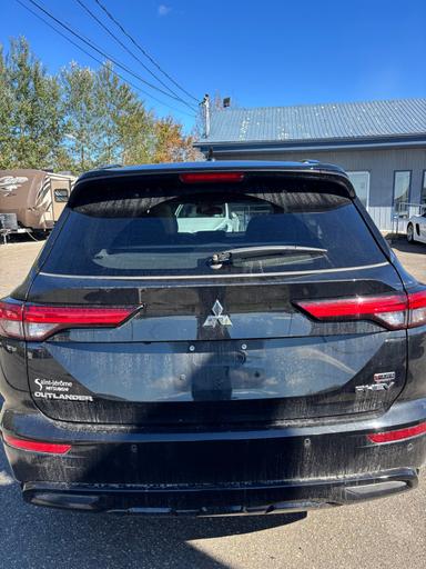 Mitsubishi Outlander PHEV 2024 - Thumbnail 5