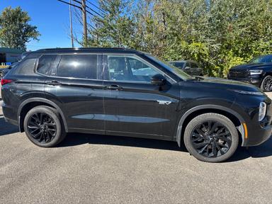 Mitsubishi Outlander PHEV 2024 - Thumbnail 8