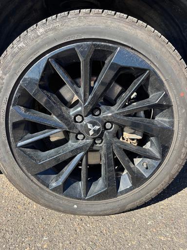 Mitsubishi Outlander PHEV 2024 - Thumbnail 9