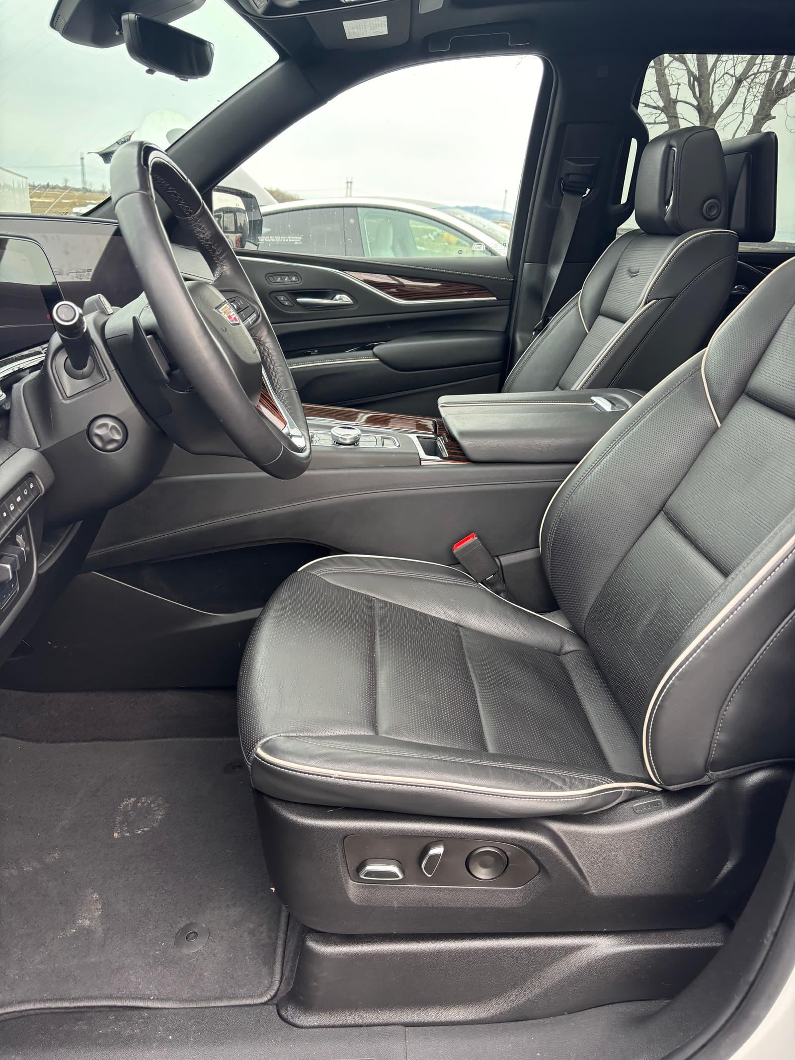 Cadillac Escalade 2023 - Image 8