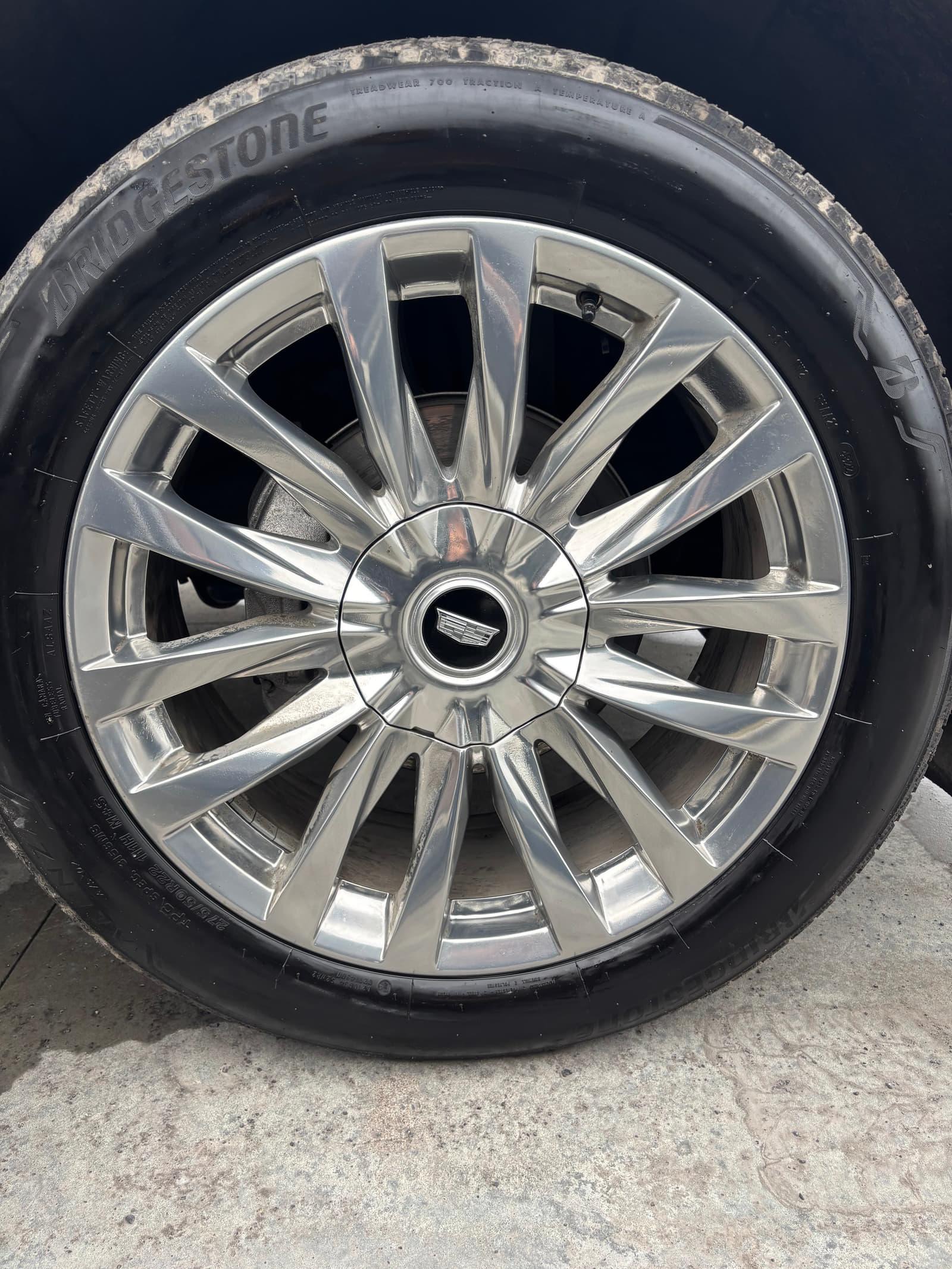 Cadillac Escalade 2023 - Image 11