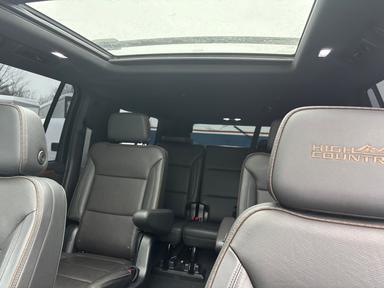 Chevrolet Suburban 2023 - Thumbnail 12
