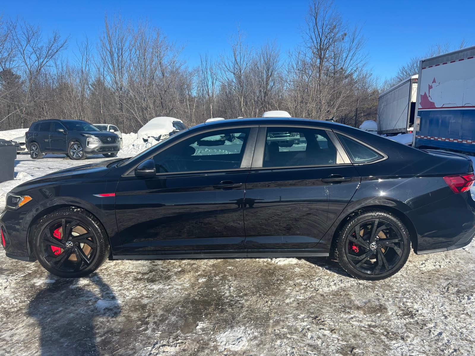 Volkswagen Jetta GLI 2023 - Image 2