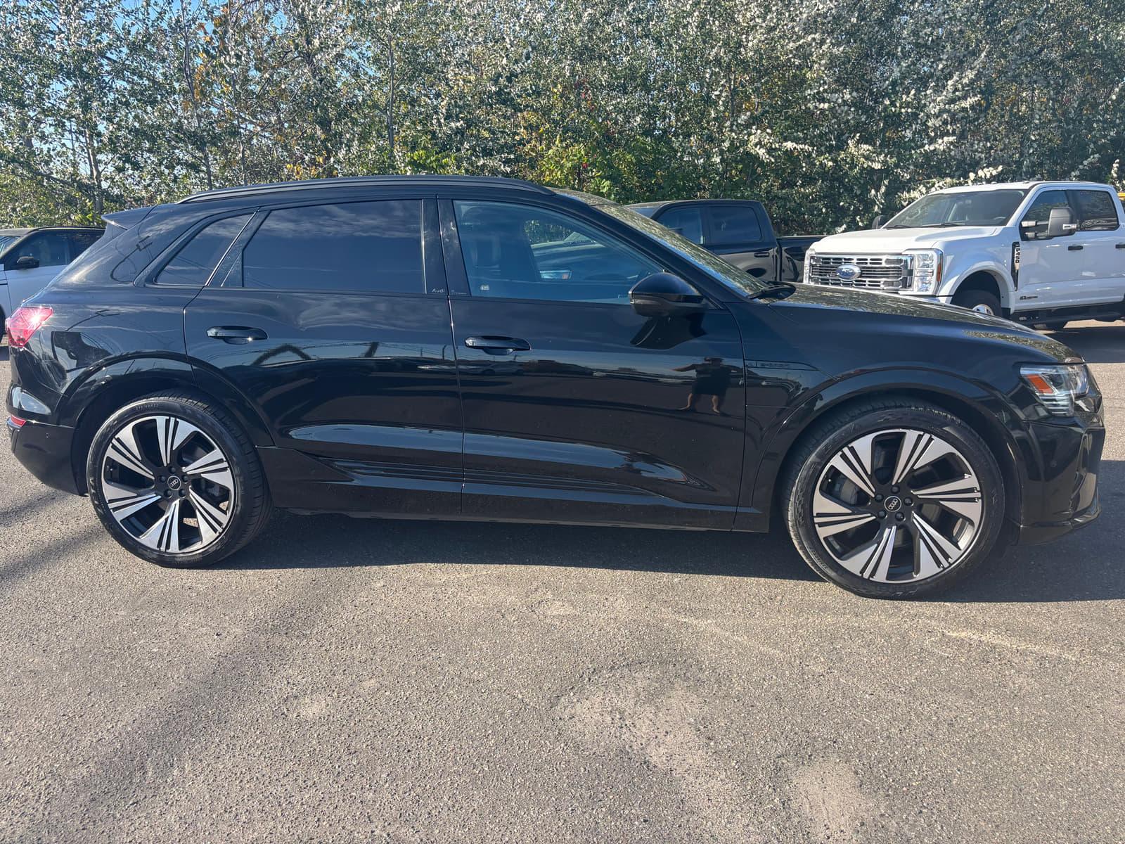 Audi Q8 e-tron 2024 - Image 9