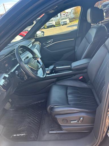 Audi Q8 e-tron 2024 - Thumbnail 10