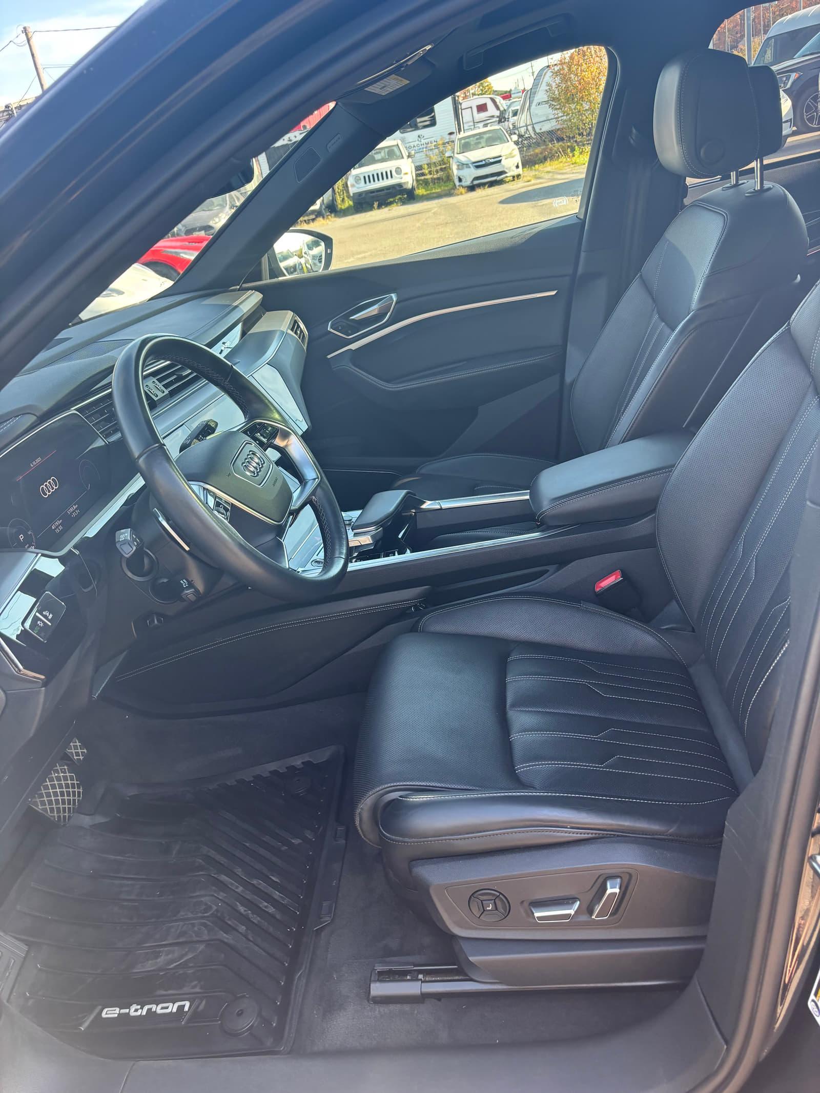 Audi Q8 e-tron 2024 - Image 10