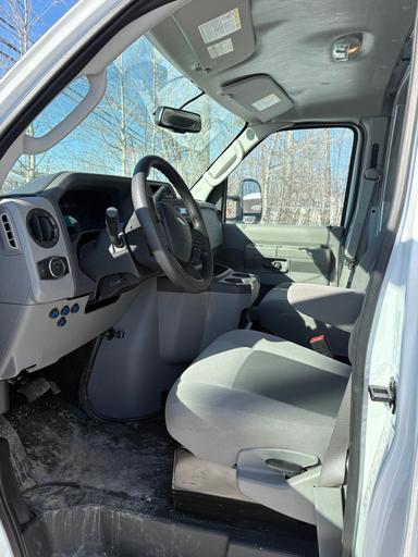 Ford E-450 Cutaway 2025 - Thumbnail 8