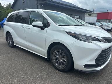 Toyota Sienna 2024 - Thumbnail 3