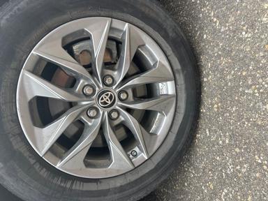 Toyota Sienna 2024 - Thumbnail 4