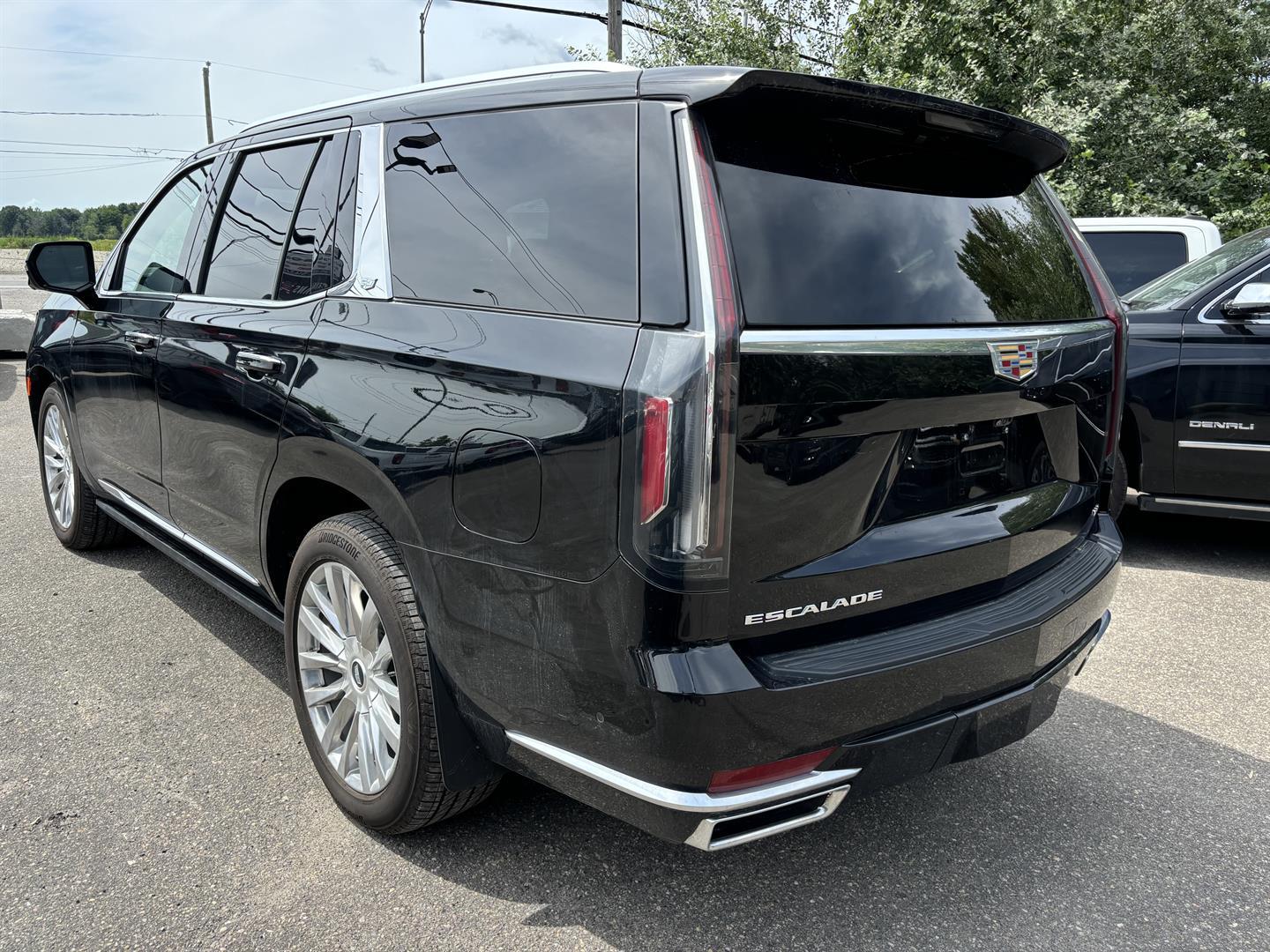 Cadillac Escalade 2023 - Image 3