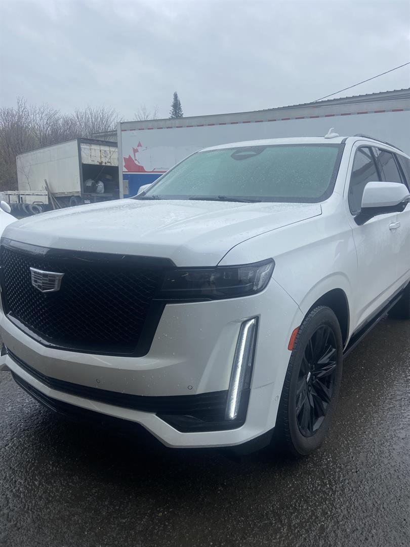 Cadillac Escalade 2021 - Image 1