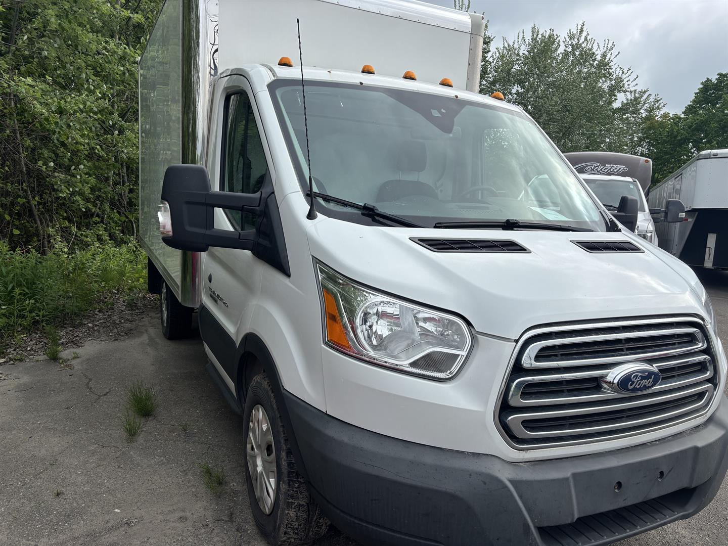 Ford Transit Cutaway 2018 - Image 3