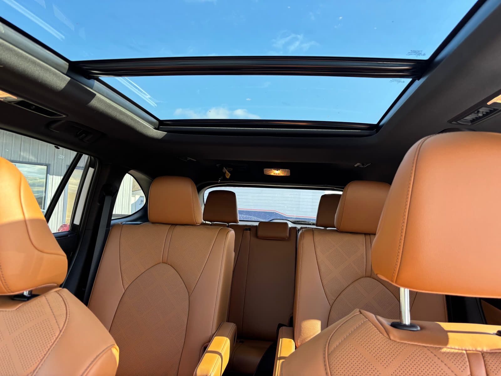 Toyota Highlander 2023 - Thumbnail 9