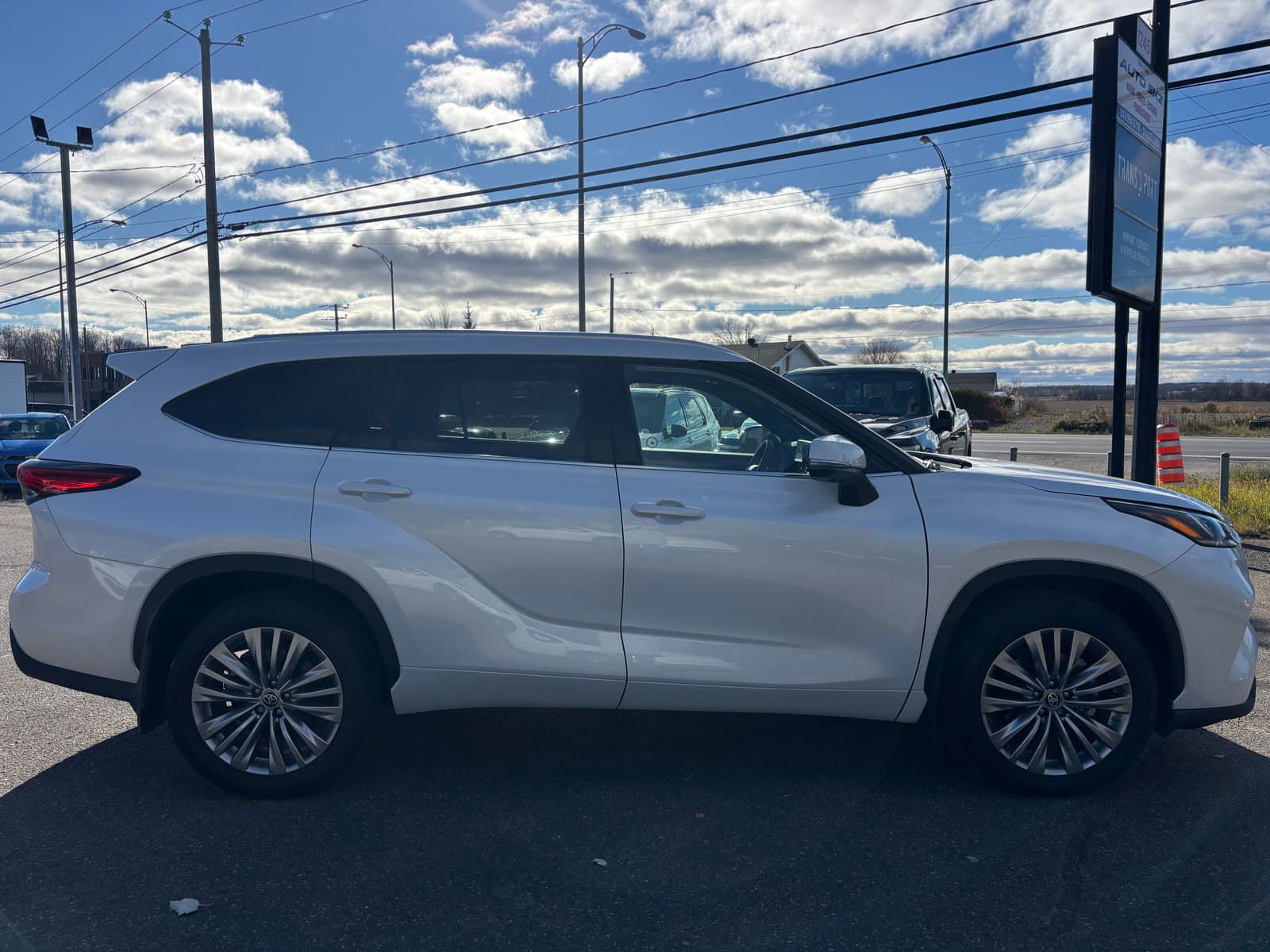 Toyota Highlander 2023 - Image 5