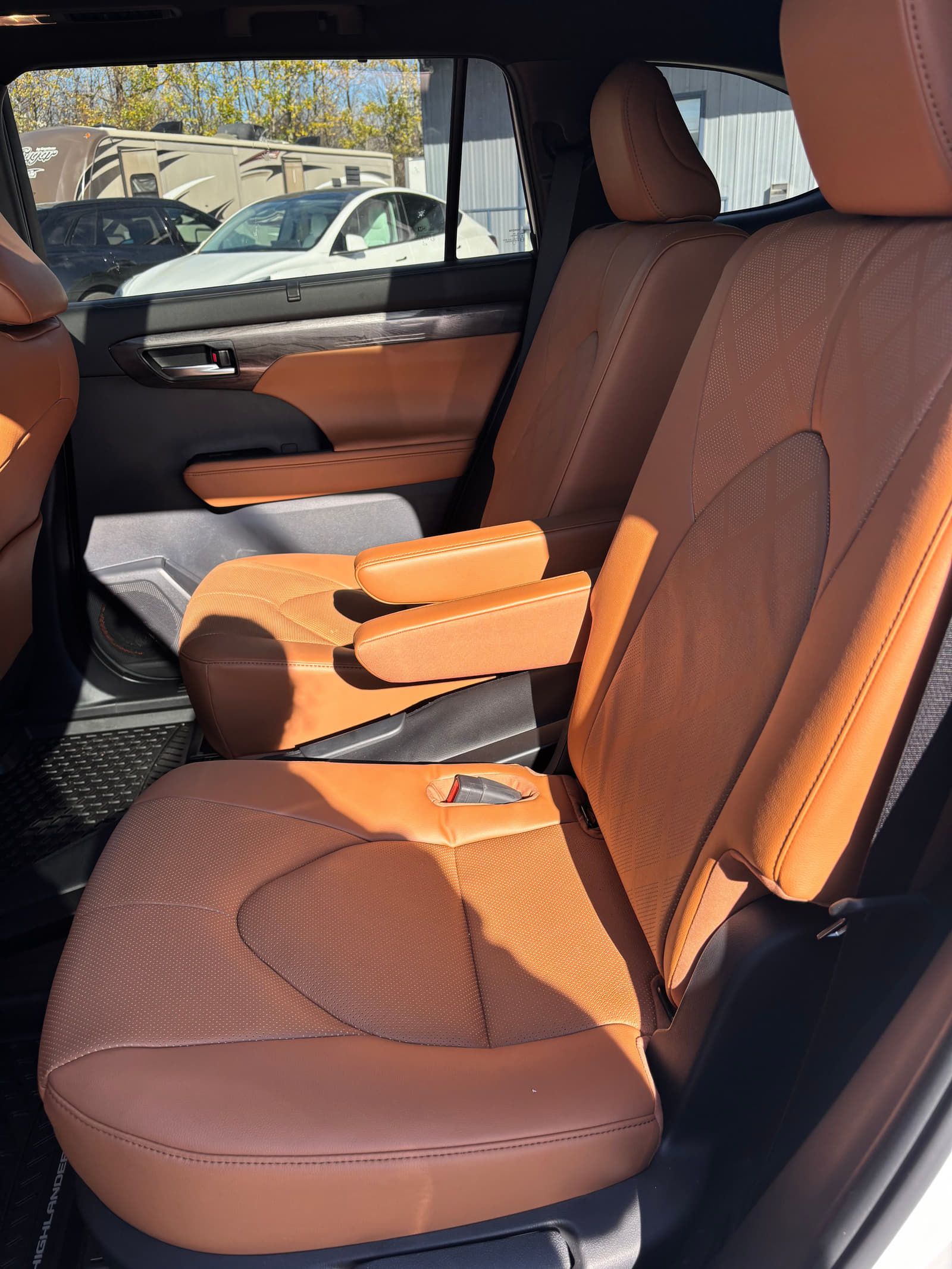 Toyota Highlander 2023 - Image 11