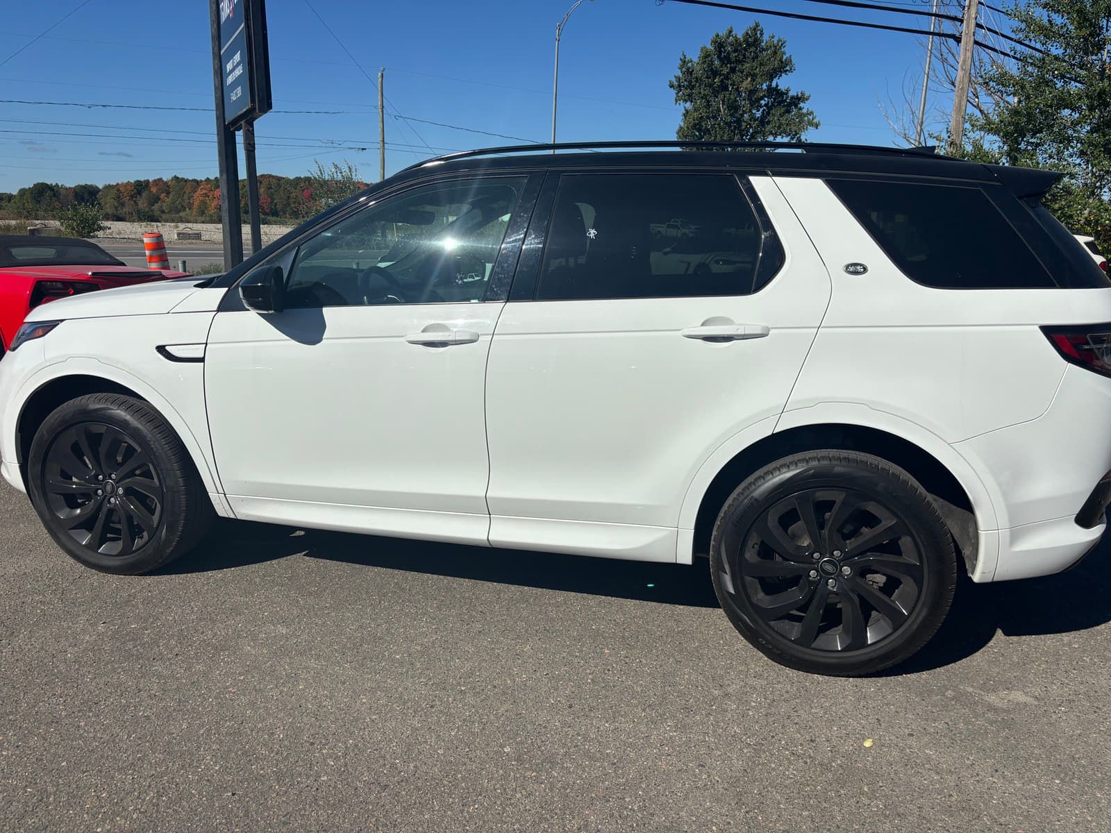 Land Rover Discovery Sport 2023 - Image 1 