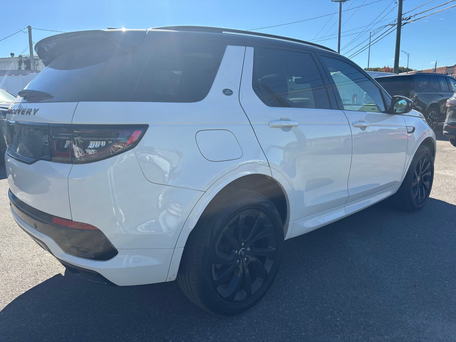 Land Rover Discovery Sport 2023 - Image 3 