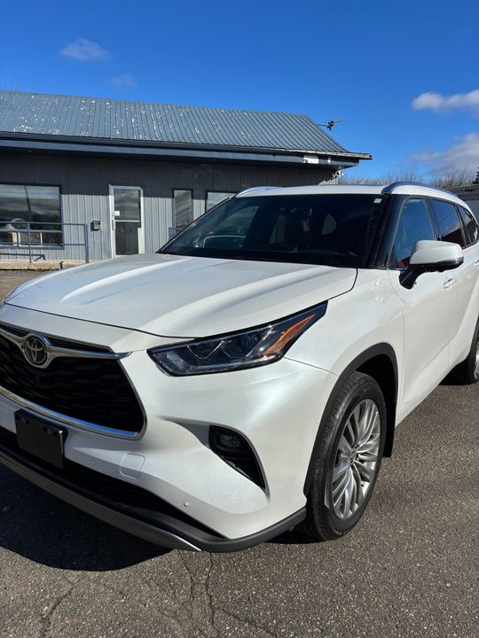 Toyota Highlander 2023 - Image 1