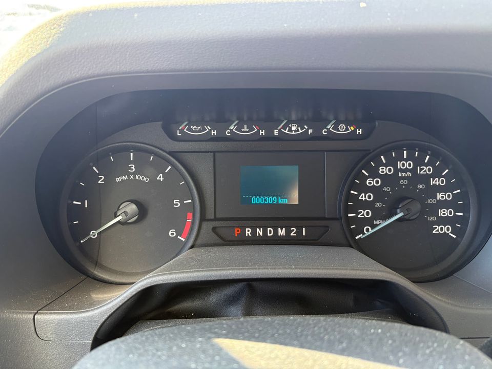 Ford E-450 Cutaway 2025 - Image 9